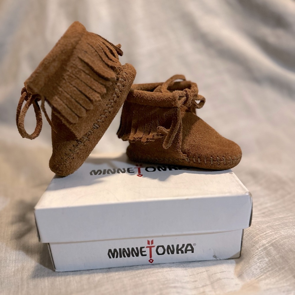 Minnetonka Infant Classic Fringe Softsole Boot